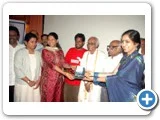 எளியோர் வாழ்க்கையை எழுத்தில் வடித்த எழுத்துச் சிங்கத்தின் புகைப்பட ஆல்பம் !