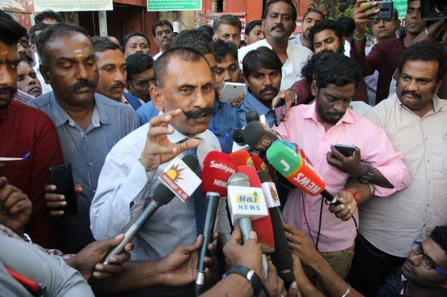 `அவர்கள் ஒரு எஃப்.ஐ.ஆர்-கூட போடவில்லை! - சர்ச்சைக்கு விளக்கமளித்த பொன்.மாணிக்கவேல்