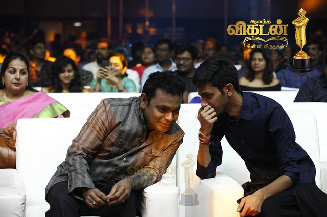 ஜனவரி 26 முதல் களத்தில் கமல்... `மெர்சல்’ சர்ச்சை குறித்து விஜய்..! #AnandaVikatanCinemaAwards #VikatanAwards