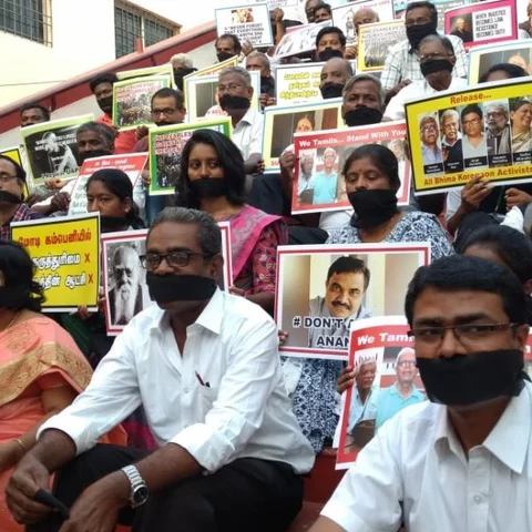 நாட்டில் அறிவிக்கப்படாத அவசரநிலை! - அறிவு ஜீவிகள் கைதைக் கண்டித்து மதுரையில் போராட்டம்