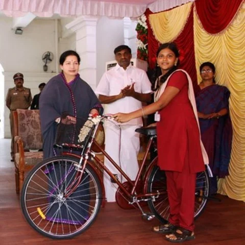 இலவச சைக்கிள் ஏன் வழங்கவில்லை?