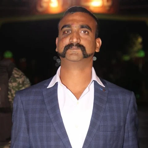 `இரண்டு பகுதிகளில் காயம்; எந்த ரகசிய சிப்-பும் இல்லை!’ - தொடர் சிகிச்சையில் அபிநந்தன் #AbhinandanReturns