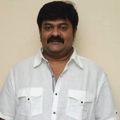 கங்கை நதியில் மாயமானாரா வேந்தர் மூவிஸ் மதன்?படகுகள் மூலம் தேடுதல் தீவிரம்