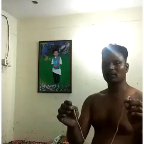 `இப்படி அழகான பிள்ளையைப் பெத்துட்டு எப்படிப் போனாள்!’ - கையில் தாலியுடன் கதறி அழும் போலீஸ்காரர்
