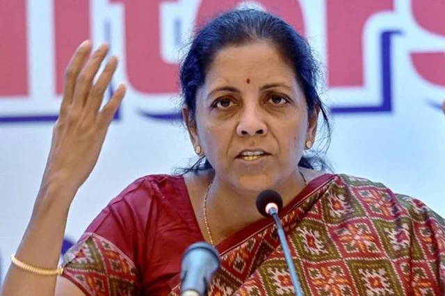 காங்கிரஸ் ஆட்சிக் காலத்தில் இந்தி திணிப்பு குறித்து பேசாதது ஏன்? - மு.க.ஸ்டாலினுக்கு நிர்மலா சீதாராமன் கேள்வி