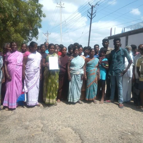`எங்க ஊருக்கு டாஸ்மாக் கடையே வேணாம்!’ - சிவகாசி கிராம மக்கள் எதிர்ப்பு