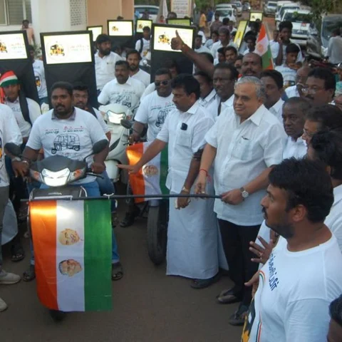 `அண்ணாமலை சைக்கிளைவிட பாட்ஷா ஆட்டோ வேகமாக ஓடும்' - ஞானதேசிகன் நம்பிக்கை!