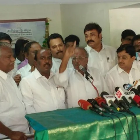அ.தி.மு.க.விலிருந்து முதல்வர் எடப்பாடி பழனிசாமி நீக்கம்! மதுசூதனின் அடுத்த அதிரடி
