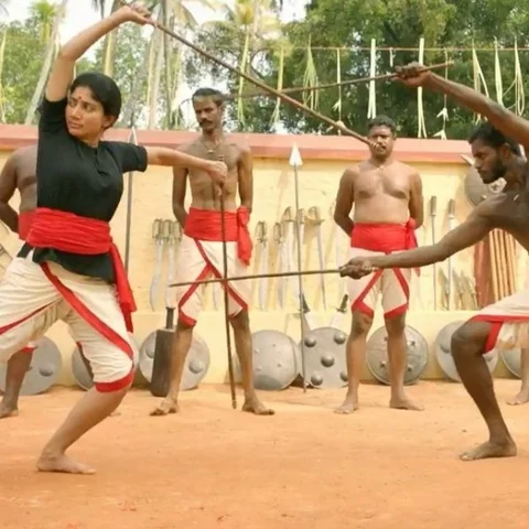 `நீங்க கண்டுபிடிச்சே ஆகணும்!' - ஃபகத் ஃபாசில், சாய் பல்லவியின் `அதிரன்' டிரெய்லர்