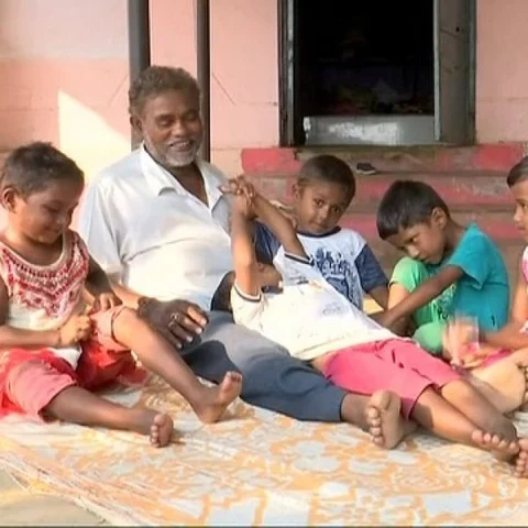 136 குழந்தைகளுக்கு பெற்றோரான தம்பதி! - ஒடிஷாவில் ஒரு நெகிழ்ச்சிக் கதை