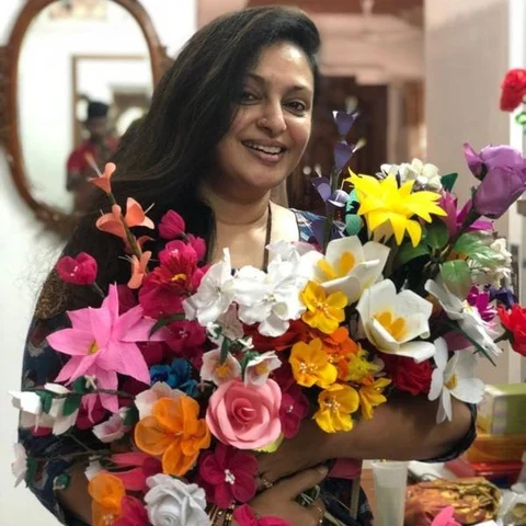 ``ஓவியங்களை விற்க மனசில்லாம வீட்டில் வைத்து ரசிக்கிறோம்!" - நடிகை சீதா