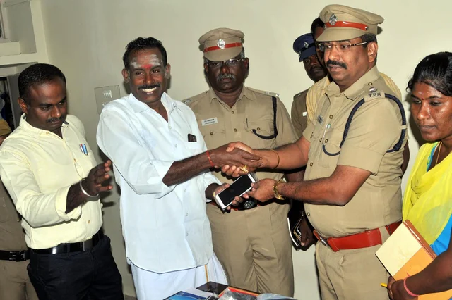 மாயமான 50 செல்போன்களை மீட்ட புதுக்கோட்டை நுண்ணறிவு போலீஸார்!