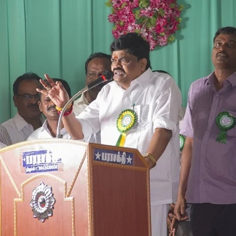 பி.ஜே.பியும் அ.தி.மு.க-வும் கூட்டணி வைக்குமா?- அமைச்சர் ராஜேந்திரபாலாஜி கூறியது இதுதான்