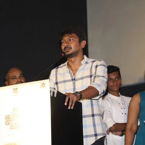 ’’சுமாரான படத்துக்கு கோவப்படுறீங்க; நல்ல படத்துக்கு ஏன் பாராட்ட மாட்றீங்க..!’’ ரசிகர்களுக்கு உதயநிதி கேள்வி