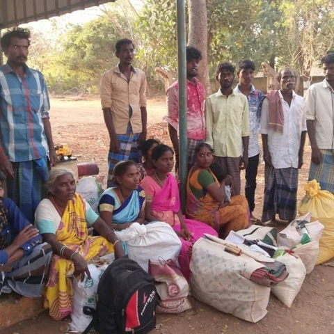 ரூ.50,000 முதல் 80,000 வரை கடன் - தஞ்சாவூரில் கொத்தடிமையாக வேலைபார்த்த 23 பேர் மீட்பு!