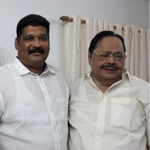 `இருவரும் வெற்றி பெற்று நாடாளுமன்றம் செல்லட்டும்!’ - பொன்முடி, துரைமுருகன் கூட்டணியால் கலங்கும் தி.மு.க