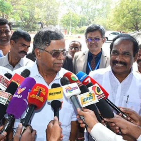 `ஜெயலலிதா உருவப்படத்தைத் திறந்ததில் எந்தத் தவறும் இல்லை' - பா.ஜ.க. எம்.பி இல.கணேசன் கருத்து!