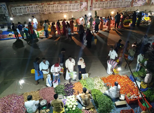 காய்கறிச் சந்தையாக மாறியது புதிய பேருந்து நிலையம்! - அரசின் அலட்சியத்தால் சீர்காழியில் தொடரும் அவலம்