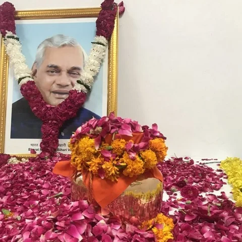 வாஜ்பாயின் அஸ்தியைக் கரைக்க சென்றவர்களுக்கு நிகழ்ந்த சோகம்!