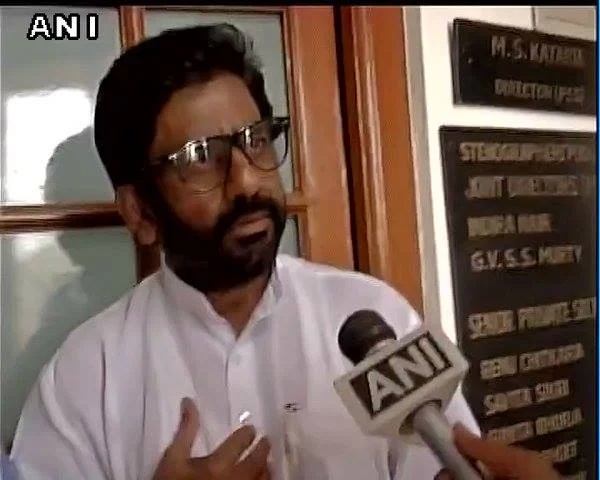 சிவசேனா எம்.பி.க்கு எதிராக தொடரும் அதிரடி நடவடிக்கை