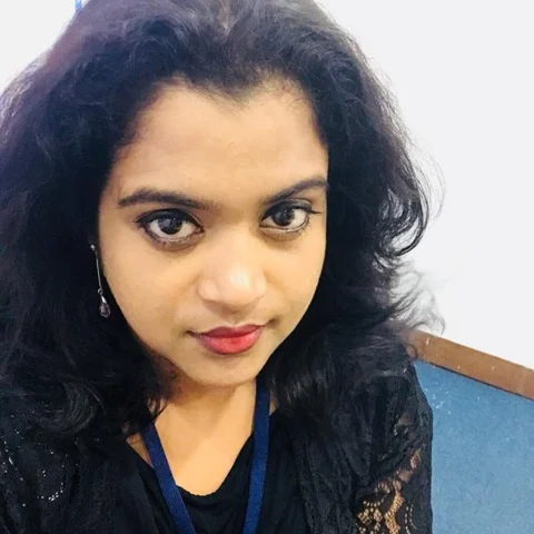 ''அப்பாவோட இறப்புல இறந்து மீள முடியலை..!’’ மன அழுத்தத்தில் மைனா சூஸன் ஜார்ஜ்