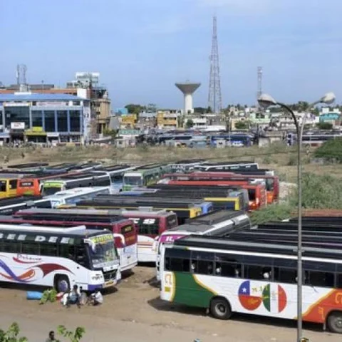 `ஆம்னி பேருந்துகளில் அதிகக் கட்டணம் வசூலித்தால் கடும் நடவடிக்கை!’ - துணை ஆணையர் எச்சரிக்கை