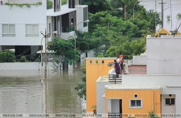 மழையில் மிதக்கும் வீடுகள்..! ரியல் எஸ்டேட் நிலவரம் என்ன?