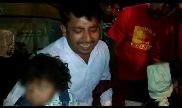 ஒரு குழந்தையை மீட்டார்; கண்முன்னே மனைவி, பிள்ளைகள் கருகினர்! - சாலையில் நின்று கதறிய தந்தை