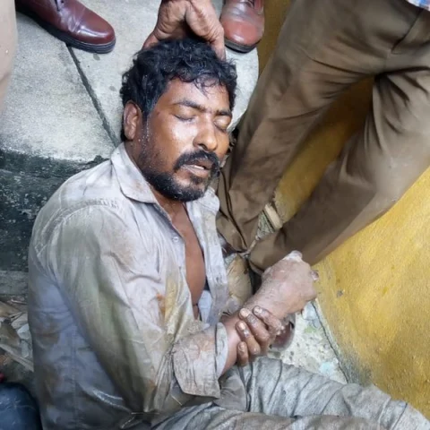போலீஸிடமிருந்து தப்பிக்க கிணற்றுக்குள் இறங்கிய திருடன் - தேள்கொட்டிய கதைபோல சிக்கிய சம்பவம்