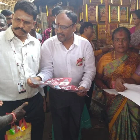 `பணம் தருகிறோம்,வெளிநாட்டில் செட்டில் ஆகிவிடு!'-கமல்கட்சி வேட்பாளருக்கு நள்ளிரவில் வந்த போன்கால்