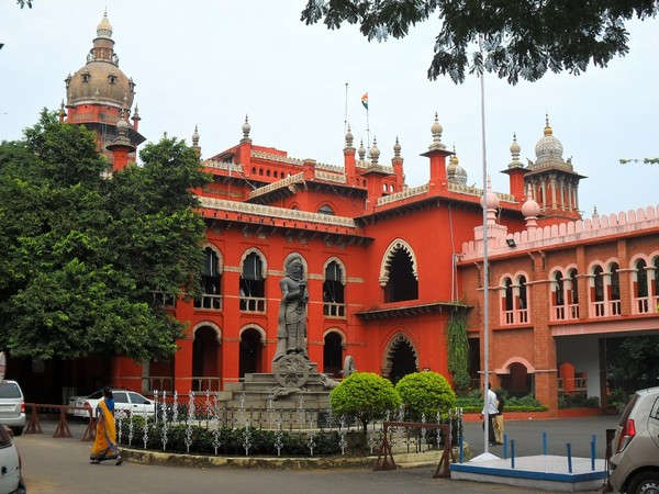 காசிமேடு துறைமுகத்தை மாற்ற முயலும் தமிழக அரசு நடவடிக்கைக்குத் தடை!