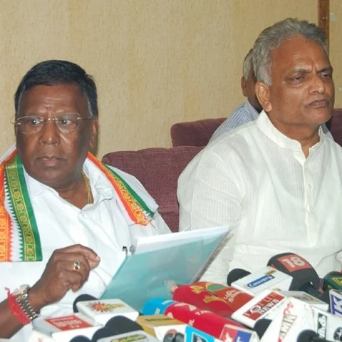'கிரண்பேடி செய்தியை வெளியிடும் பத்திரிகைகள் மீது வழக்கு' – முதல்வர் நாராயணசாமி