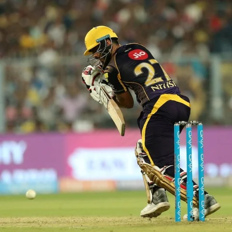 `டெல்லி பௌலர்களைச் சோதித்த ரஸல், ராணா!’ - 200 ரன்கள் குவித்த கொல்கத்தா #KKRvsDD