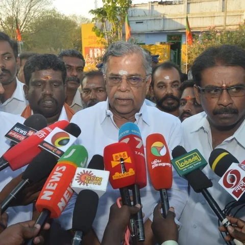 இந்திராகாந்தியின் வாரிசுகள் ஜனநாயகம் பேசுவது நகைப்புக்குரியது - இல.கணேசன்!