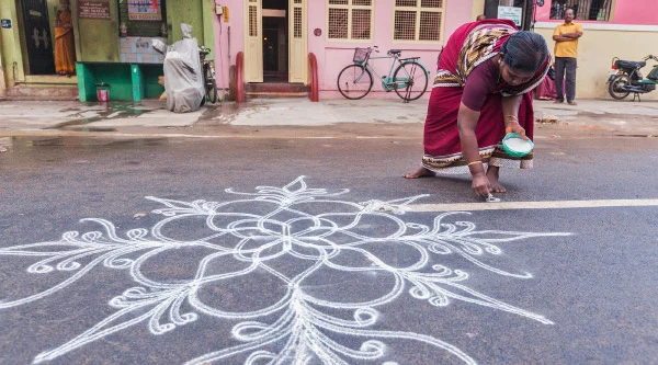 கோலம் எனும் யோகப் பயிற்சி!