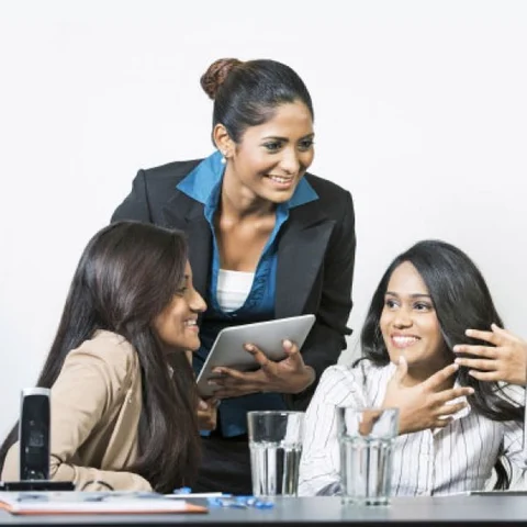நாற்காலியில் உட்கார்ந்துகொண்டே கலோரியை எப்படிக் குறைக்கலாம்? - ஆய்வு தந்த டிப்ஸ்