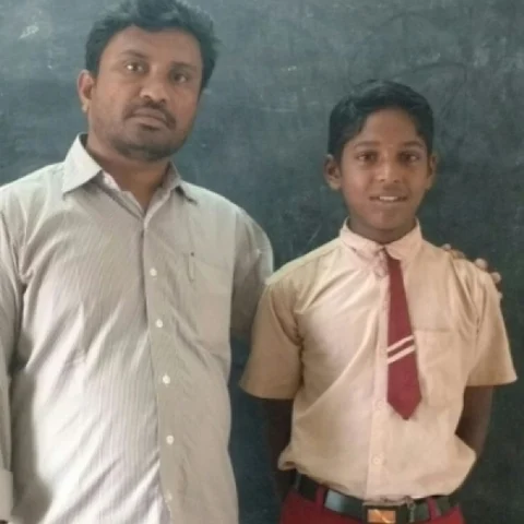விடுமுறைக்கு இப்படியும் ஒரு காரணமா? - வைரலாகும் பள்ளி மாணவனின் கடிதம்