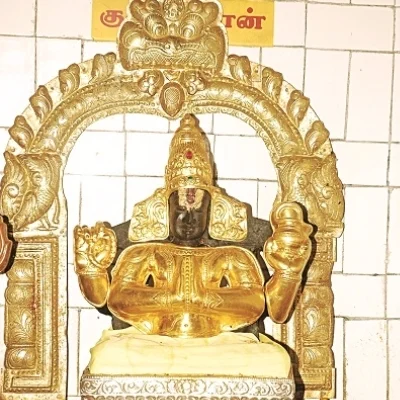கோடி புண்ணியம் அருளும் குரு தரிசனம்! #PhotoStory