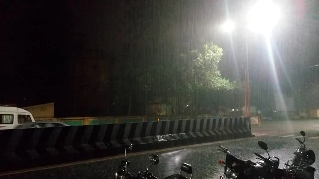 'சில்லுனு ஒரு சென்னை'.. இரவு முதல் பரவலாக மழை!