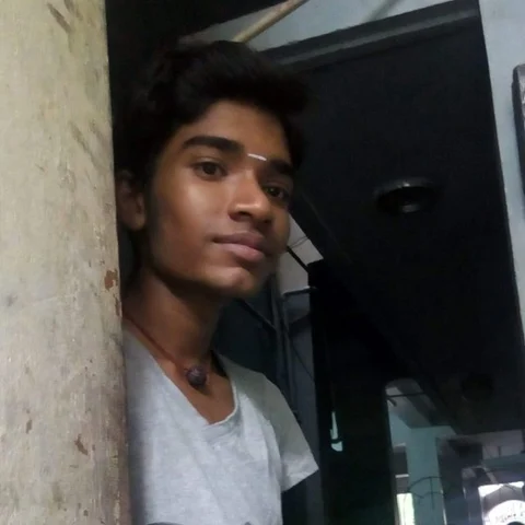 நட்பைக் கொச்சைப்படுத்தி ராக்கிங்! - உயிரை மாய்த்துக்கொண்ட மாணவர்கள்; மதுரையில் அதிர்ச்சி