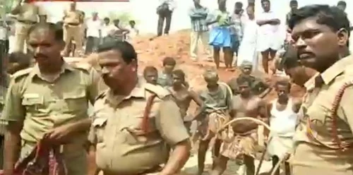 600 அடி குழியில் தவறி விழுந்த சிறுமியை மீட்க போராட்டம் (படங்கள்)