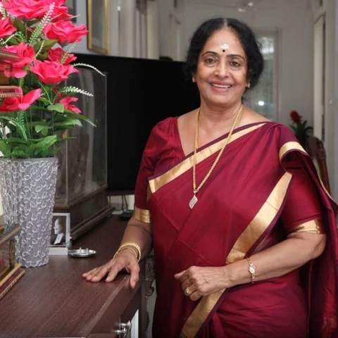 ``எனக்குப் பிறந்த நாளும்... இறந்த நாளும் பல முறை நடந்திருக்கு!'' - கே.ஆர்.விஜயா #HBDKRVijaya