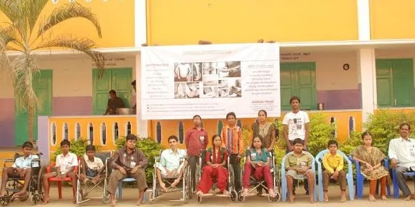 நம்பிக்கை மனுஷிகள்!
