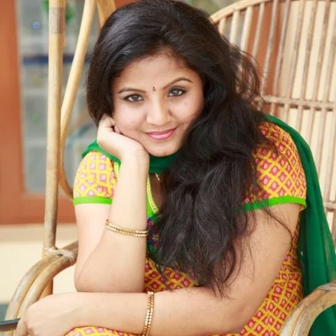 "மூவி டிராப்... ஆனாலும், அவரை கை பிடிச்சுட்டேன்!" 'கல்யாணப் பரிசு’ ஶ்ரீவித்யா