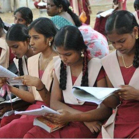 ``கல்வியாளர்கள், ஆசிரியர்கள்கிட்ட பேசாமல் எடுத்த முடிவு இது’’ - 5-ம் வகுப்பு பொதுத்தேர்வு பற்றி ஆசிரியர்கள்!