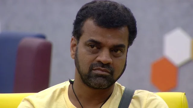 ``மேல கை வைடா பாக்கலாம்...? ஏன் இவ்ளோ கோபம் மும்தாஜ்? #BiggBossTamil2