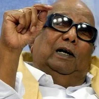 உங்களுடன் இருப்போம்... அன்னா ஹசாரேவுக்கு கருணாநிதி ஆதரவு!