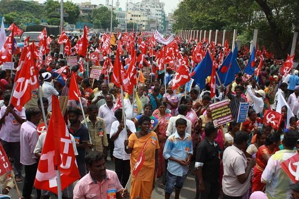 `தனியார் நிர்வாகத்தில் 6,500 ரூபாய்தான் சம்பளம்' - கொதிக்கும் துப்புரவுப் பணியாளர்கள் சங்கம்!