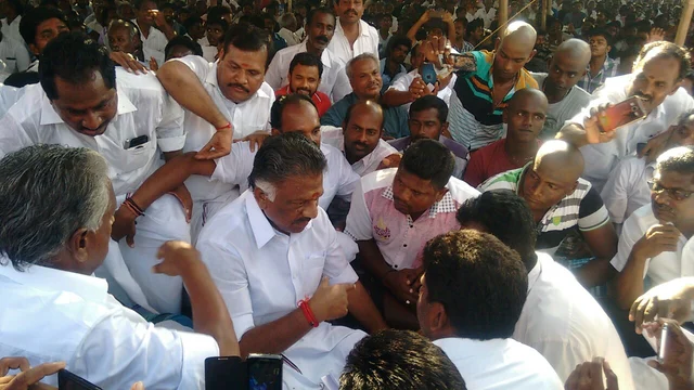 தங்கச்சிமடம் போராட்டக் களத்தில் உறுதியளித்த ஓ.பன்னீர்செல்வம்!