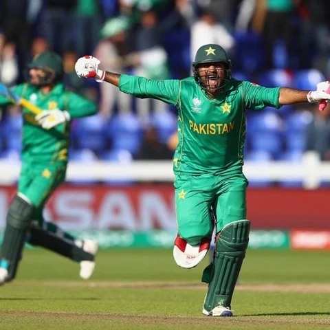 #ChampionsTrophy- இலங்கையை வீழ்த்தி அரையிறுதிக்குள் நுழைந்தது பாகிஸ்தான்!